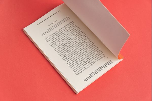 Volumi brossura grecata o filo refe